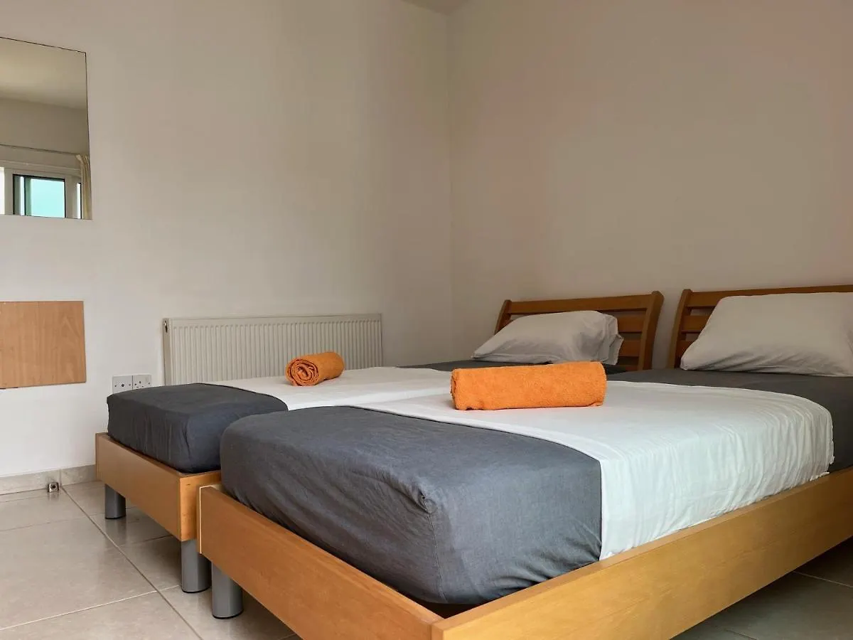 Tarracotta Villa 4 Bedroom, Near איה נאפה
